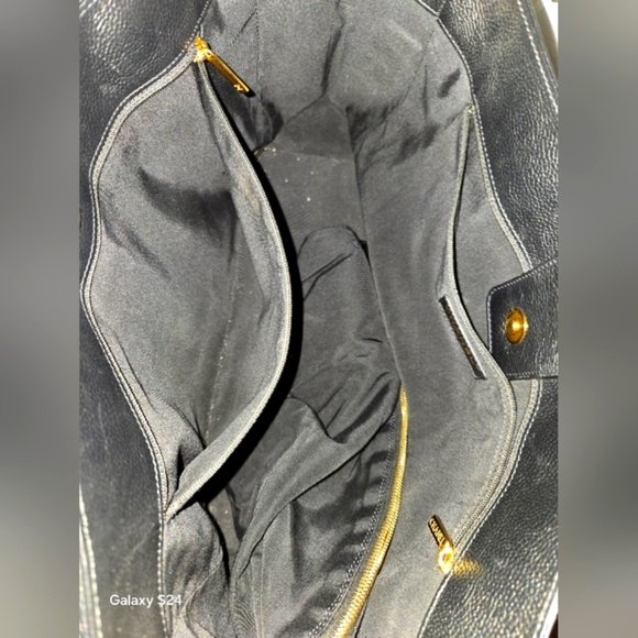 Chanel Black Executive Leather Tote Bag - Picture 6 of 8